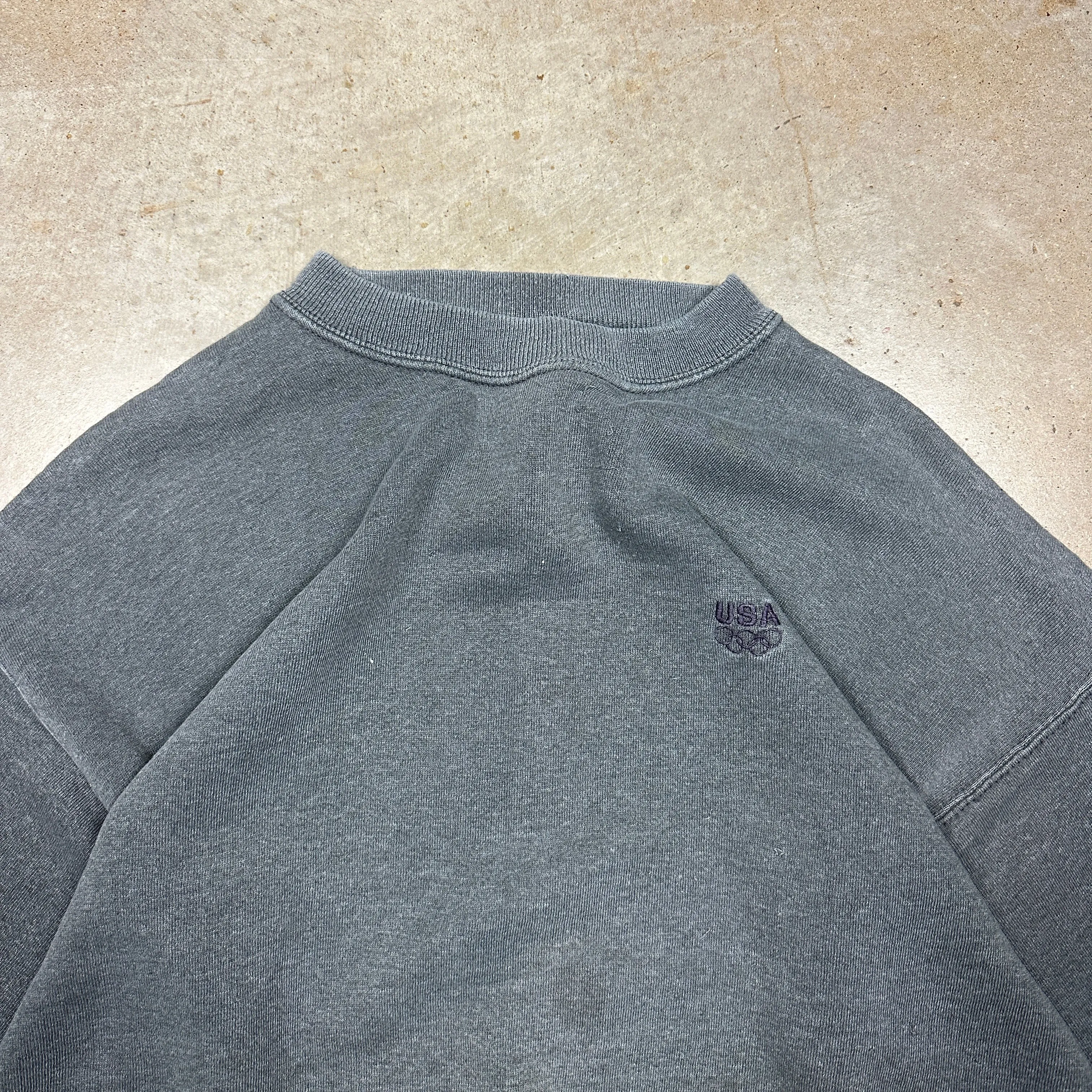 1996 Dark Gray Faded Olympics Crewneck Sweatshirt L E44