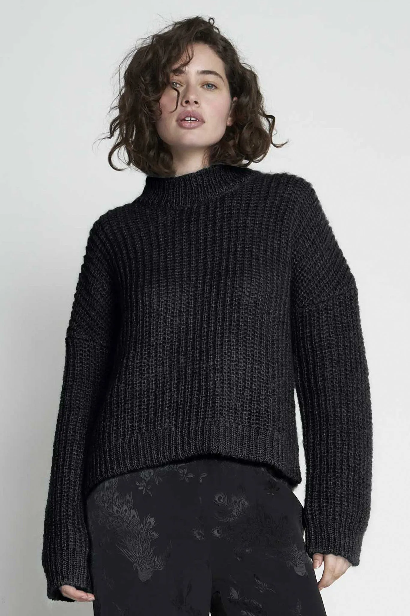 Leo Sweater | Black